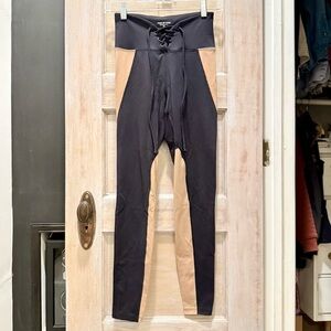 Year of Ours $125 Two-Tone Football Legging Black/Doe, Size XS, VGUC